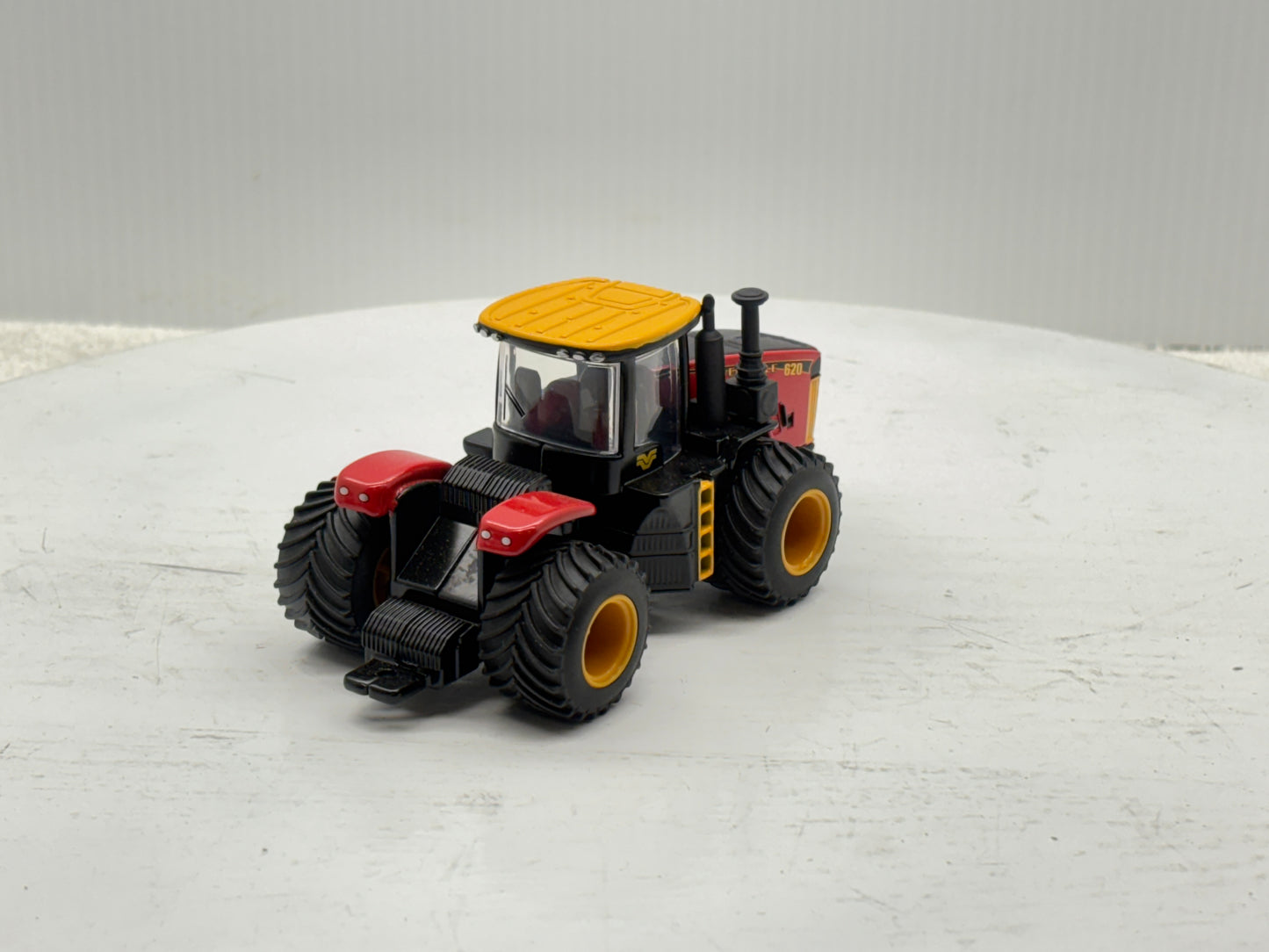 1/64 Versatile 620 LSW