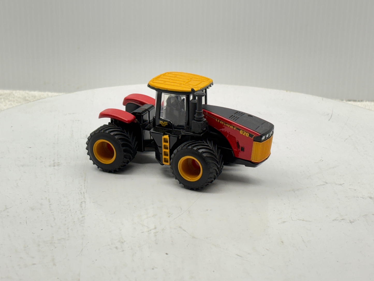1/64 Versatile 620 LSW