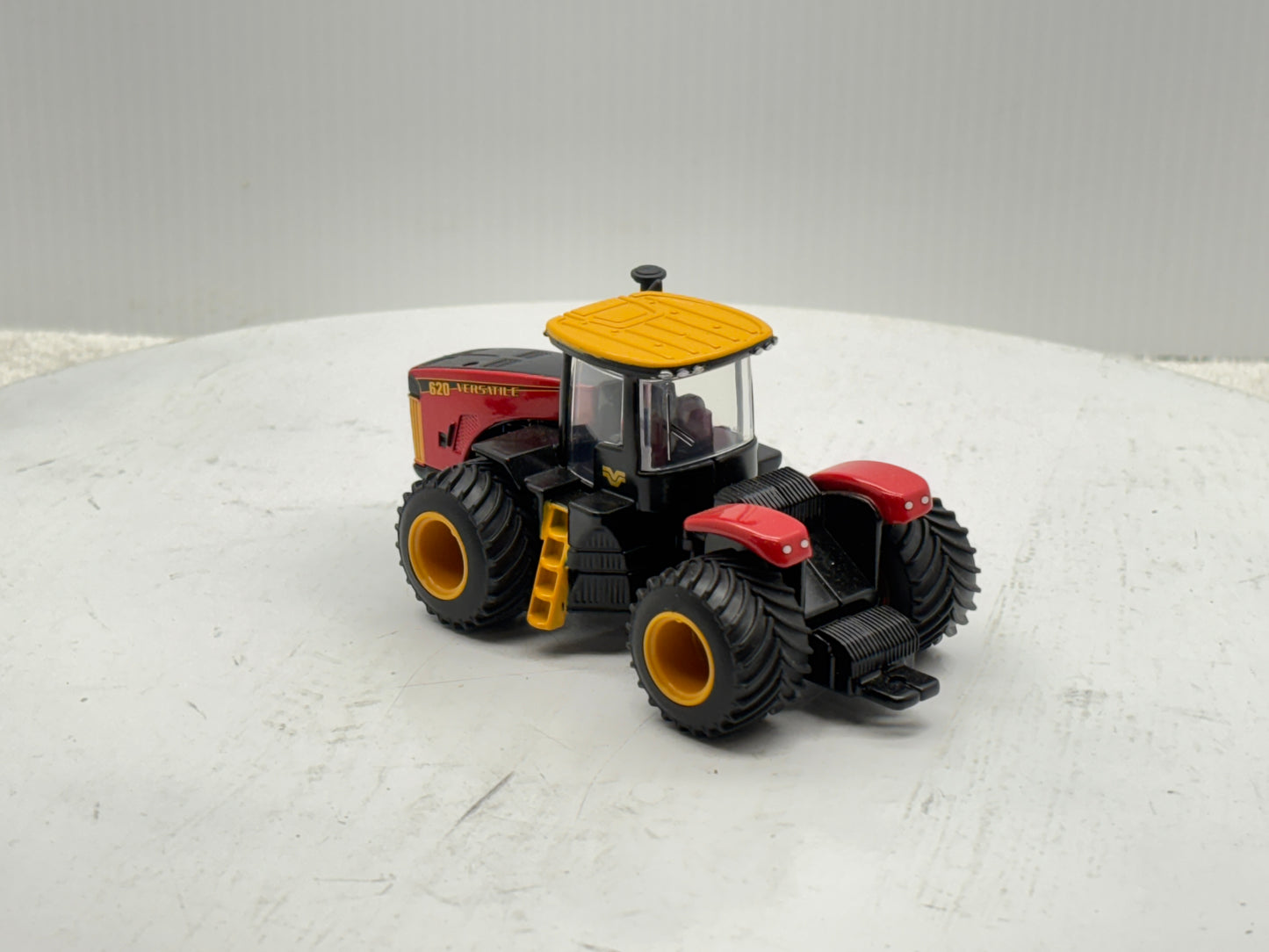 1/64 Versatile 620 LSW