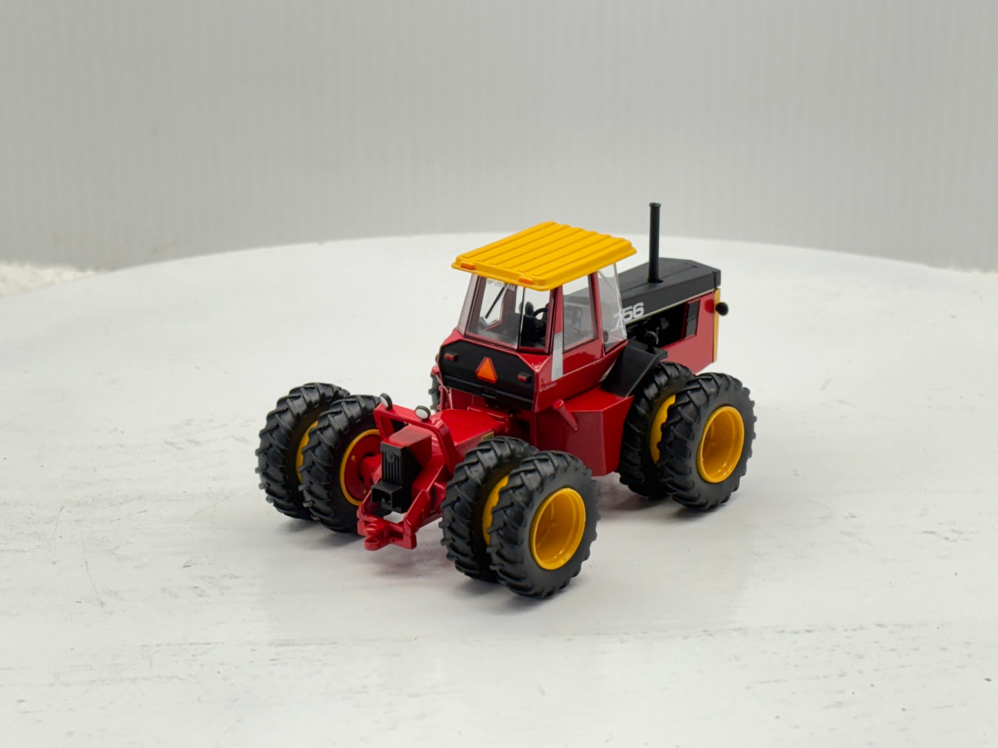 1/64 Versatile 756
