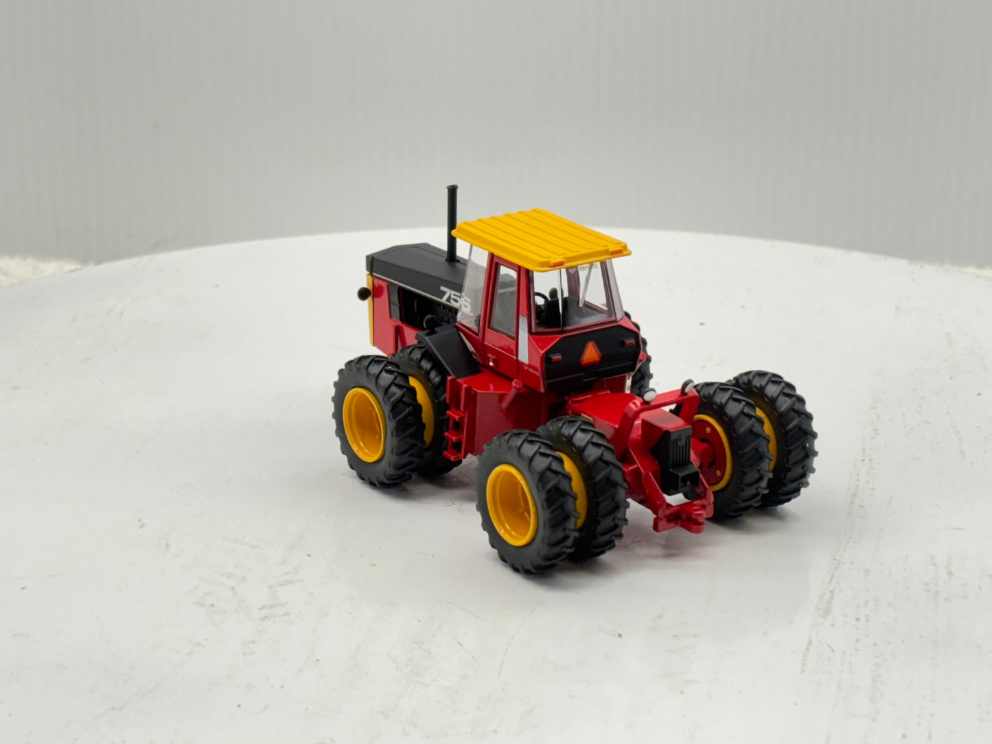 1/64 Versatile 756