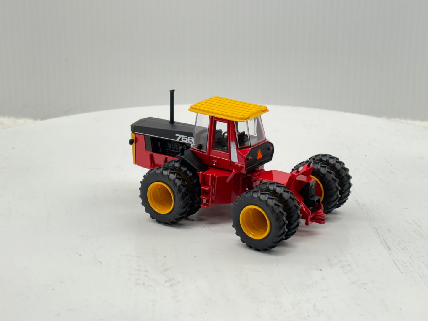 1/64 Versatile 756