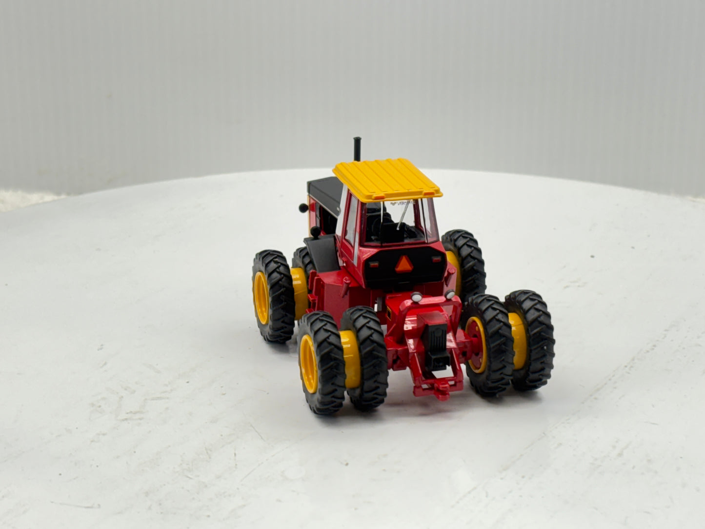 1/64 Versatile 756
