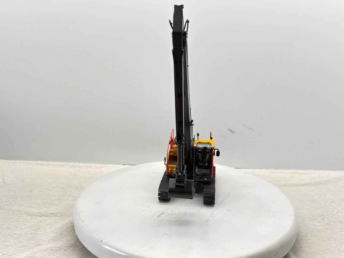 1/32 Volvo EC220ELR