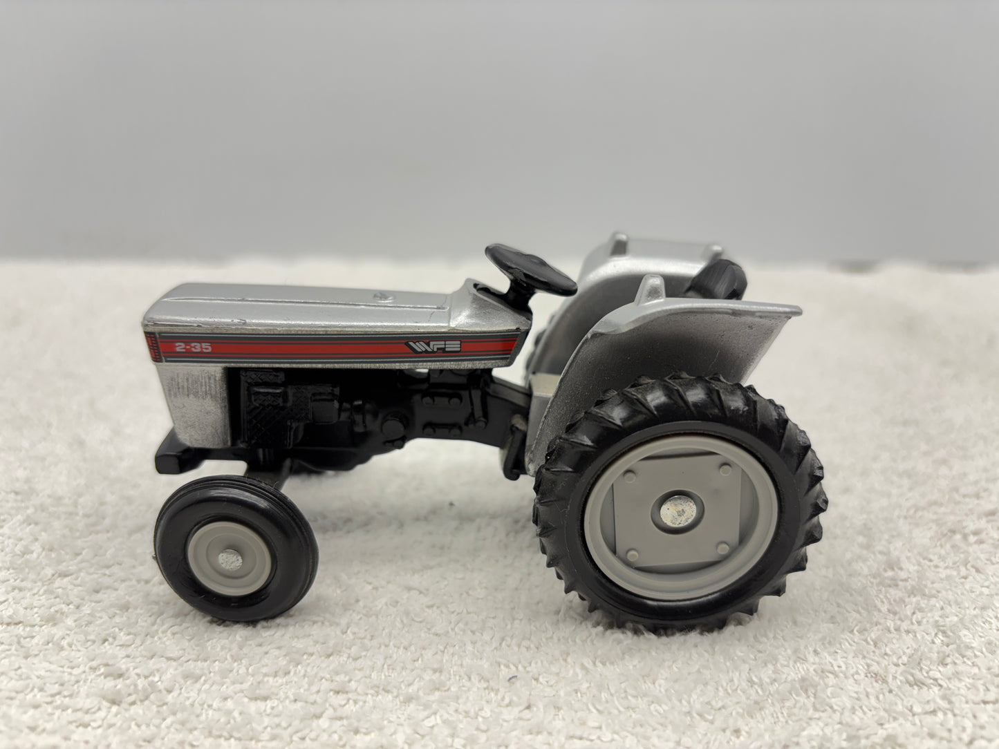 1/25 WFE 2-35 Field Boss Red Stripe