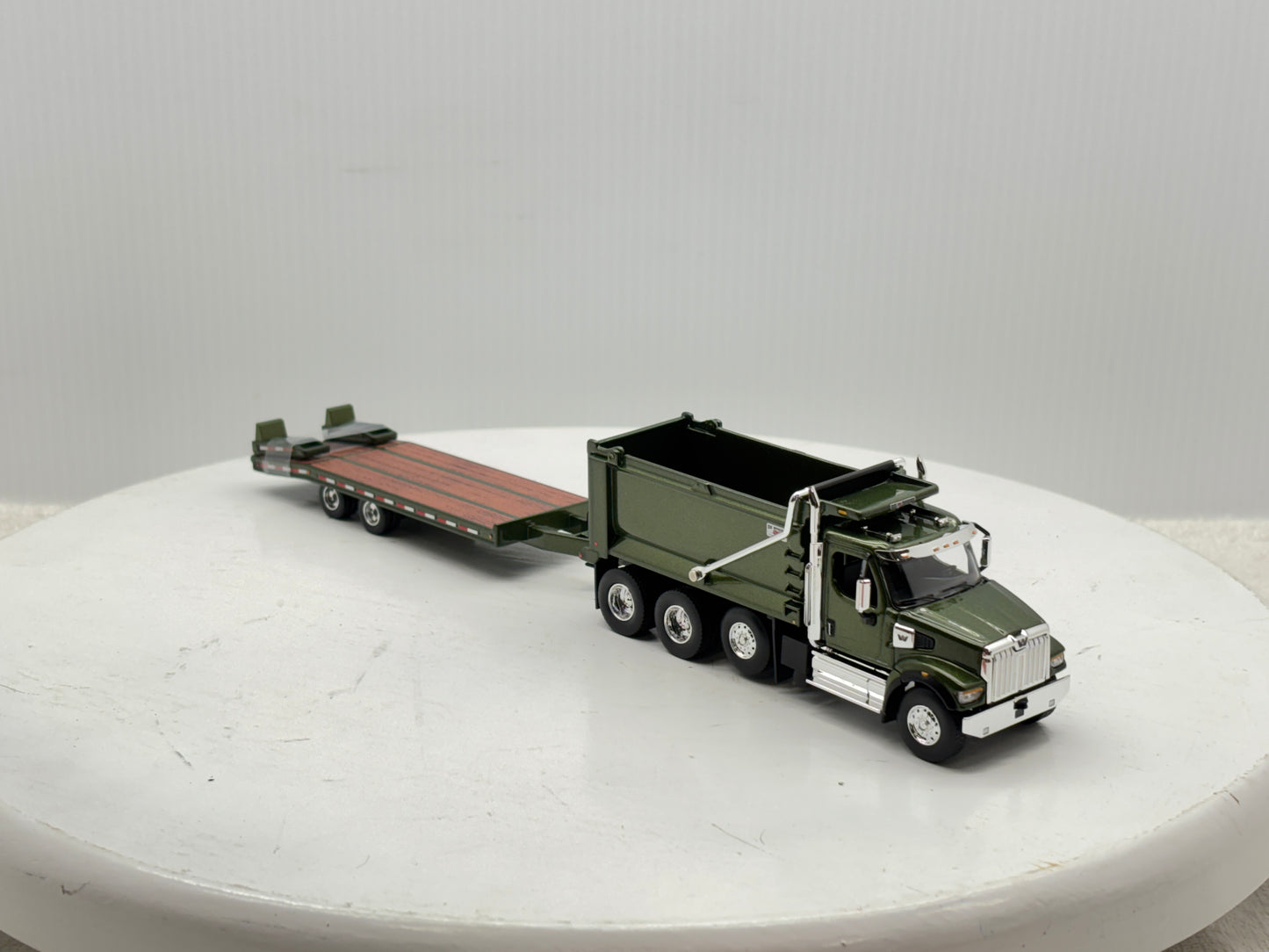 1/64 Western Star 49X (Mettalic Green)