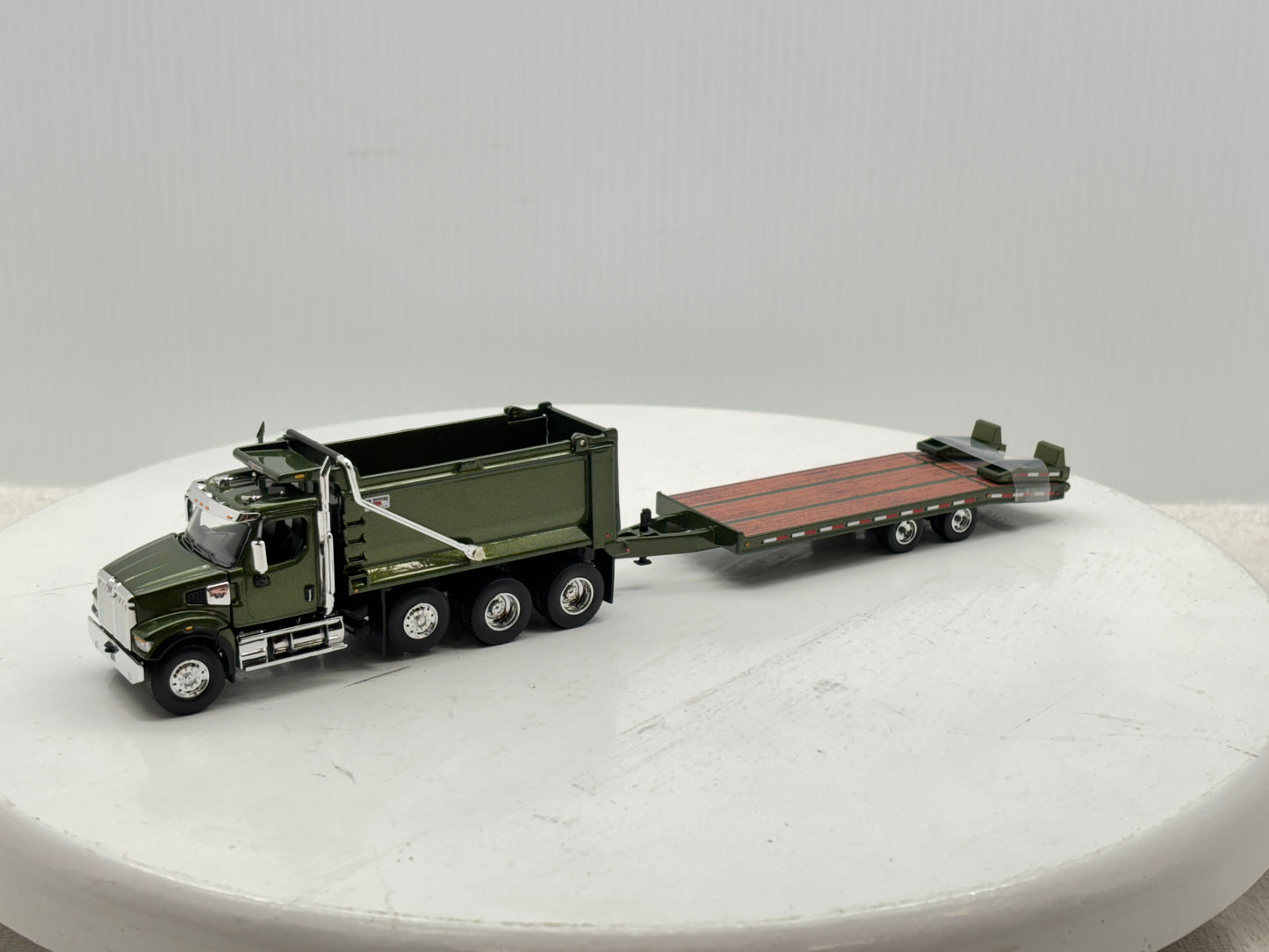 1/64 Western Star 49X (Mettalic Green)