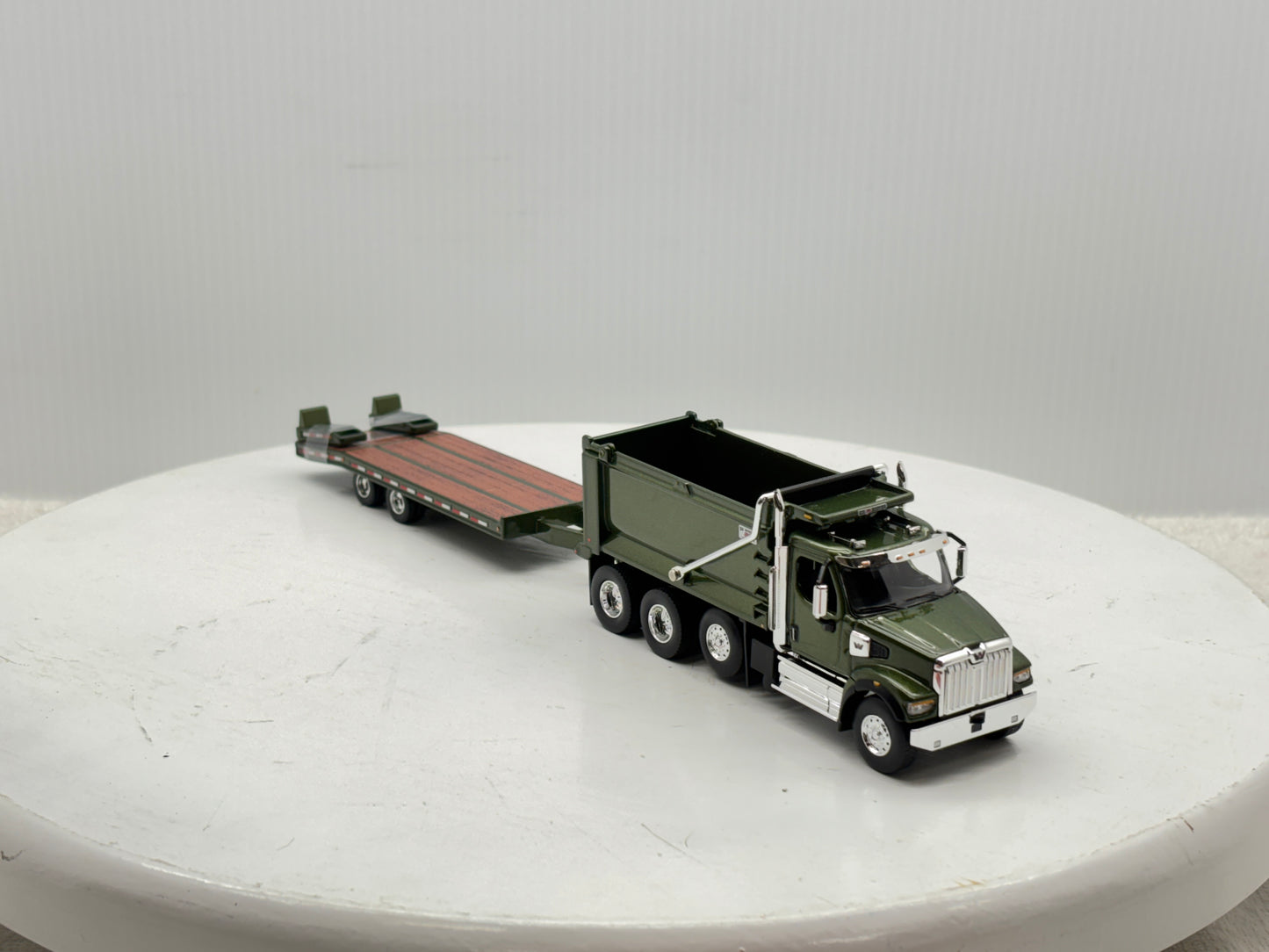 1/64 Western Star 49X (Mettalic Green)