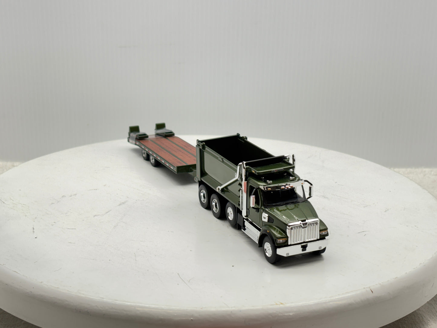 1/64 Western Star 49X (Mettalic Green)