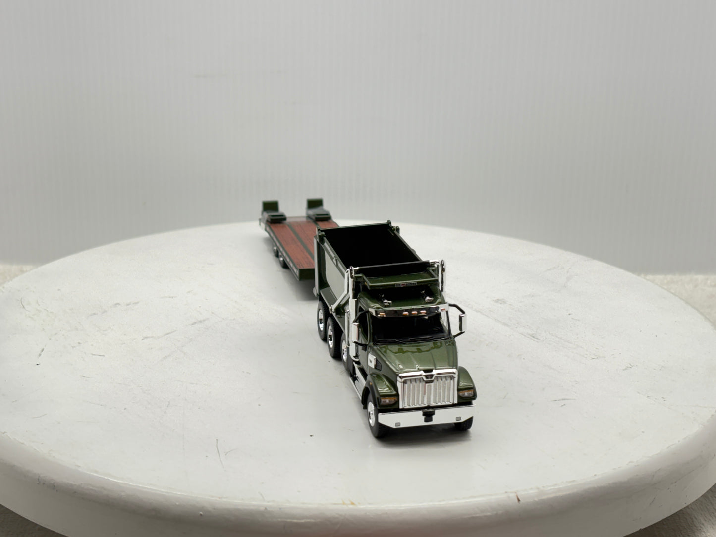 1/64 Western Star 49X (Mettalic Green)