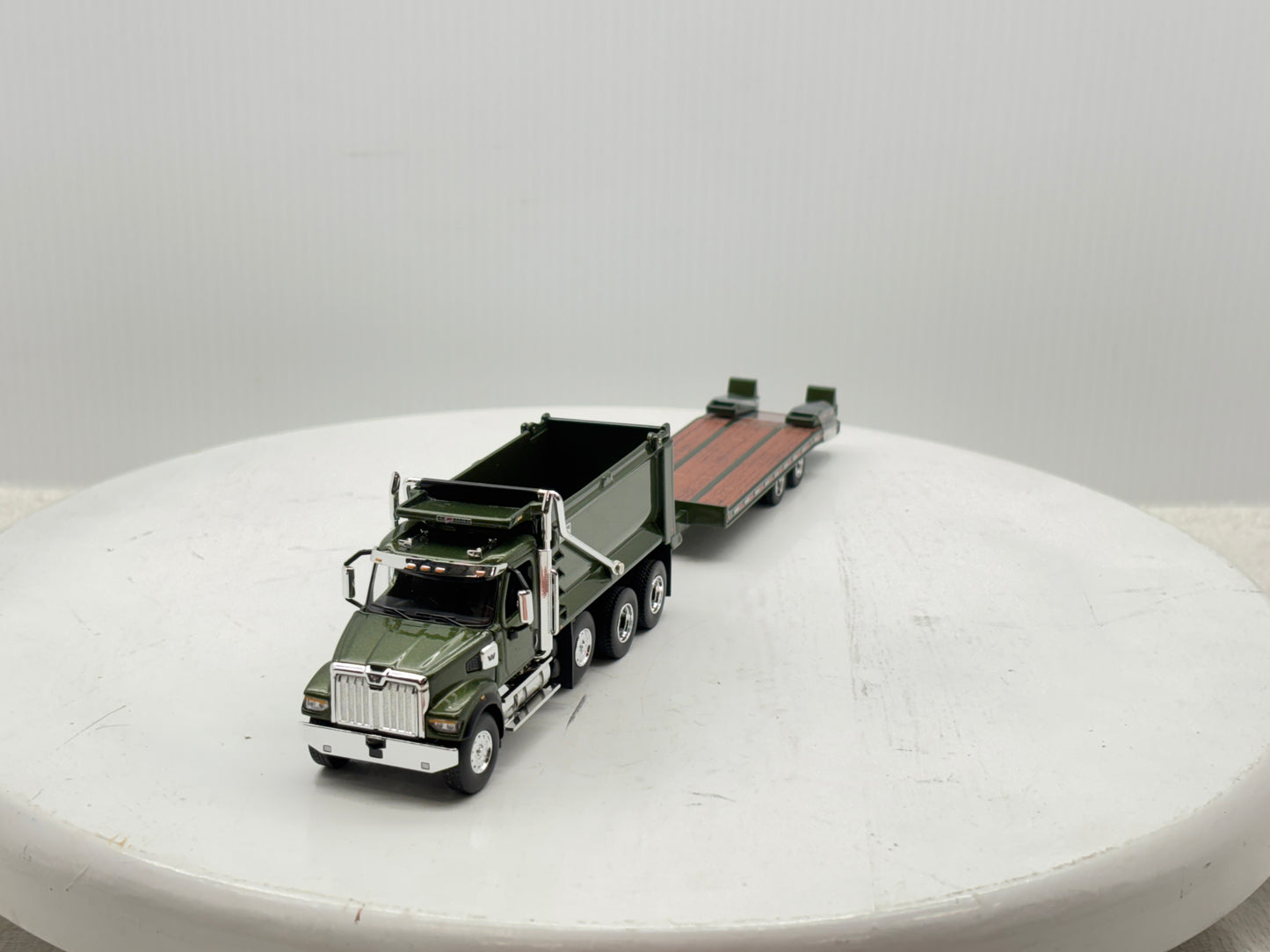 1/64 Western Star 49X (Mettalic Green)