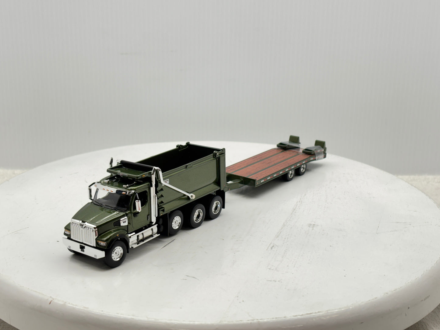 1/64 Western Star 49X (Mettalic Green)