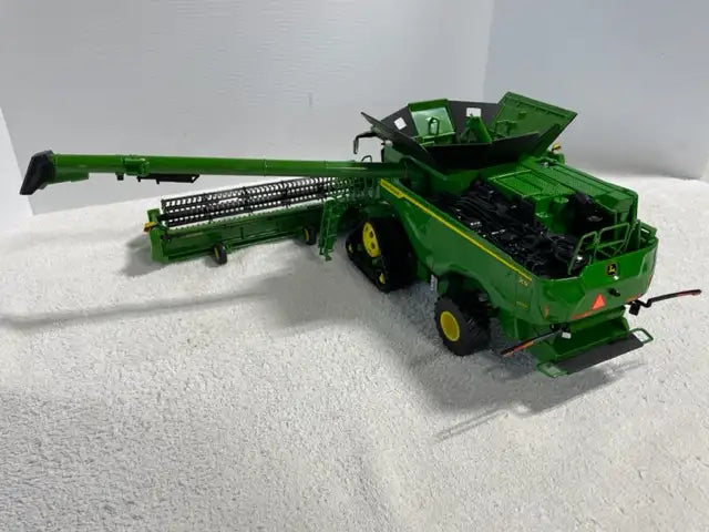 *JUST IN* 1/32 JOHN DEERE X9 1000 (Tracks) Farm Toy Combine