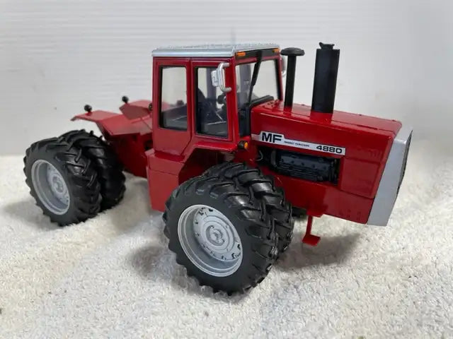 *NEW* 1/32 MASSEY FERGUSON 4880 Prestige farm Toy Tractor