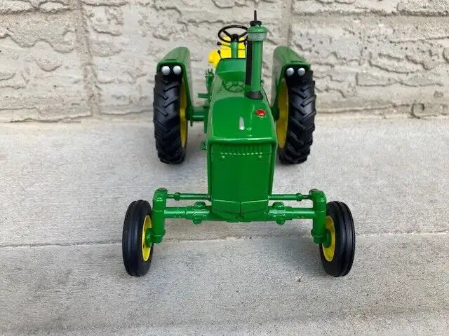 *SHARP* 1/16 JOHN DEERE 3010 Diesel Farm Toy Tractor