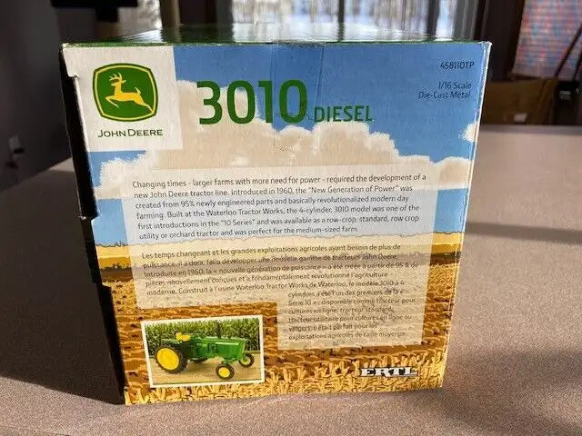 *SHARP* 1/16 JOHN DEERE 3010 Diesel Farm Toy Tractor