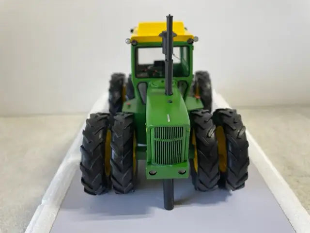 *WOW* 1/32 JOHN DEERE 7520 High Detail by SHUCO Farm Toy Tractor