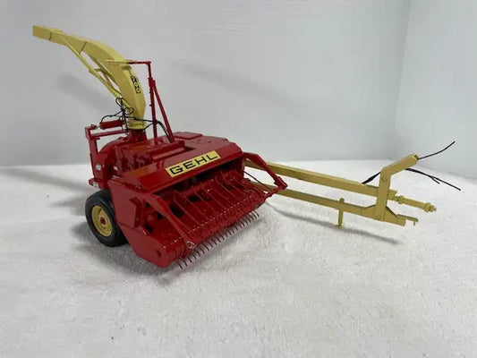 1/16 GEHL 700 2 Row Chopper Farm Toy