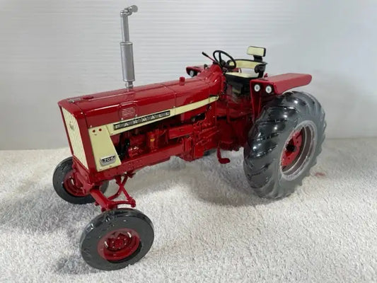 1/16 INTERNATIONAL FARMALL 706 Precision Farm Toy