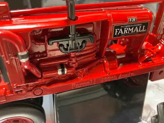 1/16 INTERNATIONAL FARMALL F-20 Farm Toy Tractor