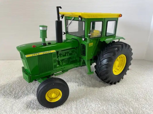 1/16 JOHN DEERE 5020 Two Cylinder Club Farm Toy