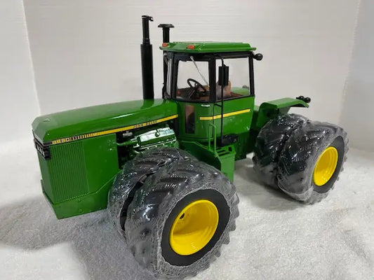 1/16 JOHN DEERE 8850 PRESTIGE SELECT Farm Toy Tractor