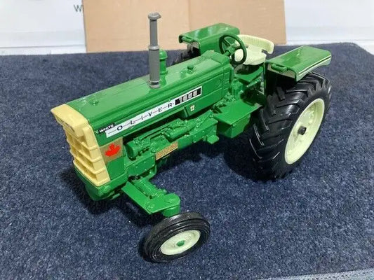 1/16 OLIVER 1655 C.I.F.E.S. Farm Toy tractor