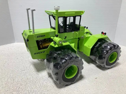 1/16 STEIGER BEARCAT II Farm Toy Tractor