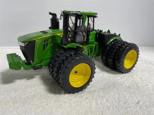 1/32 JOHN DEERE 9R-640 ROW CROP TRIPLES CUSTOM Farm Toy Tractor