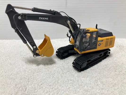 1/50 JOHN DEERE 210G LC Excavator Construction Toy