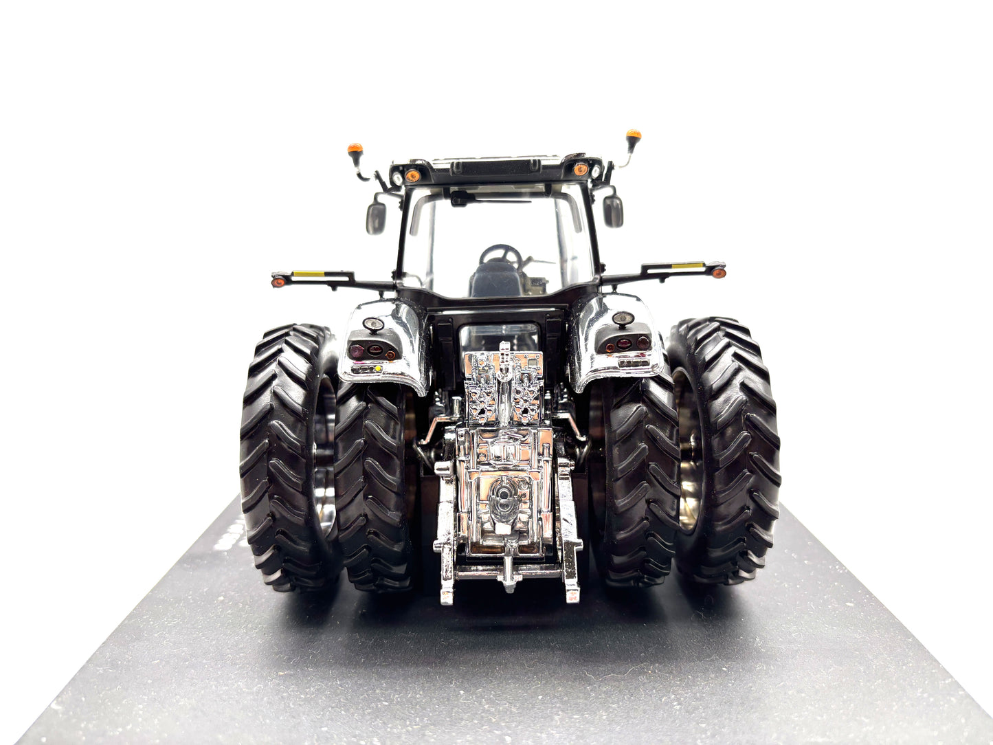1/32 Agco DT275B Louisville
