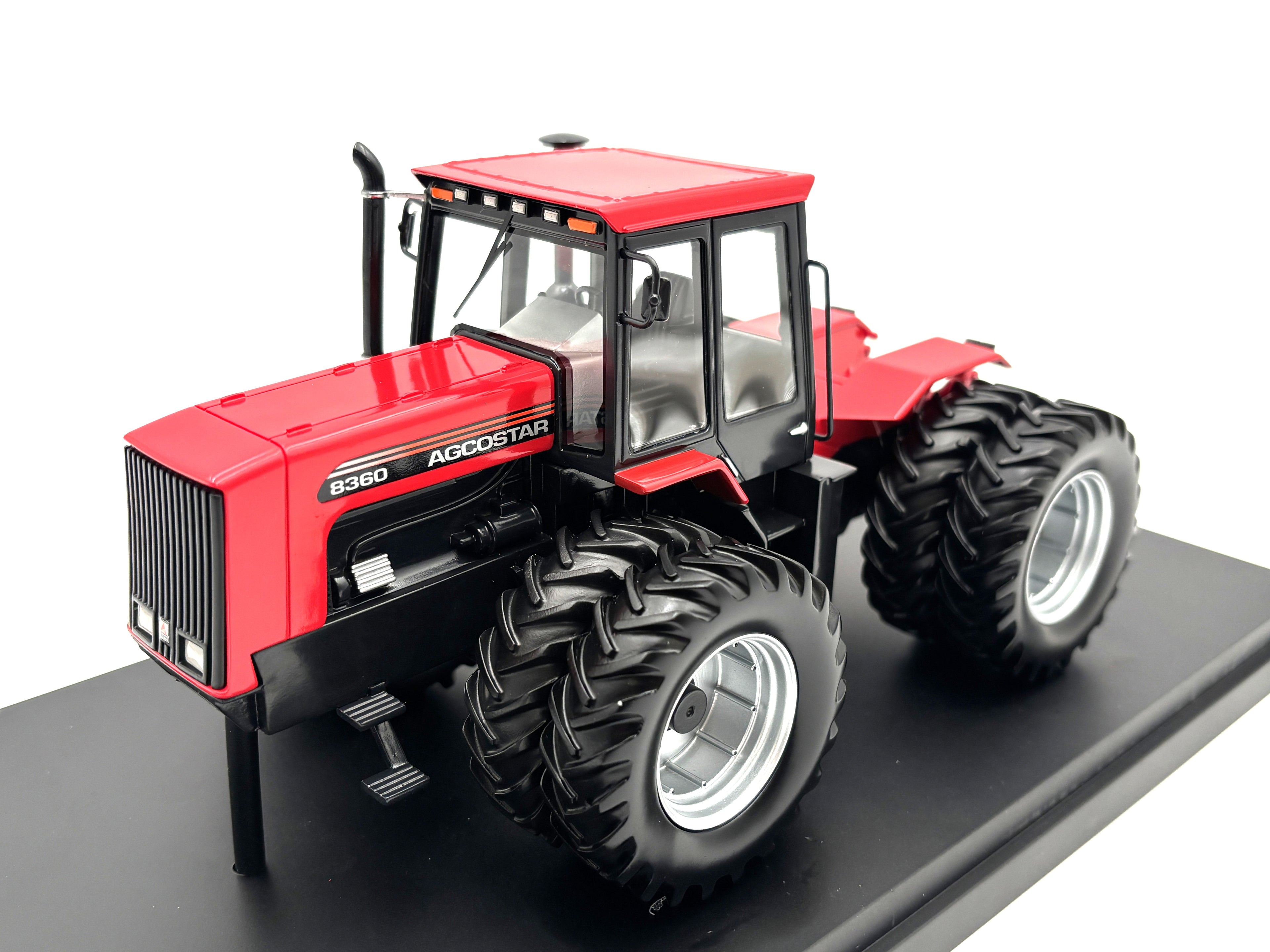 1/32 Agcostar 8360 4WD "Red"