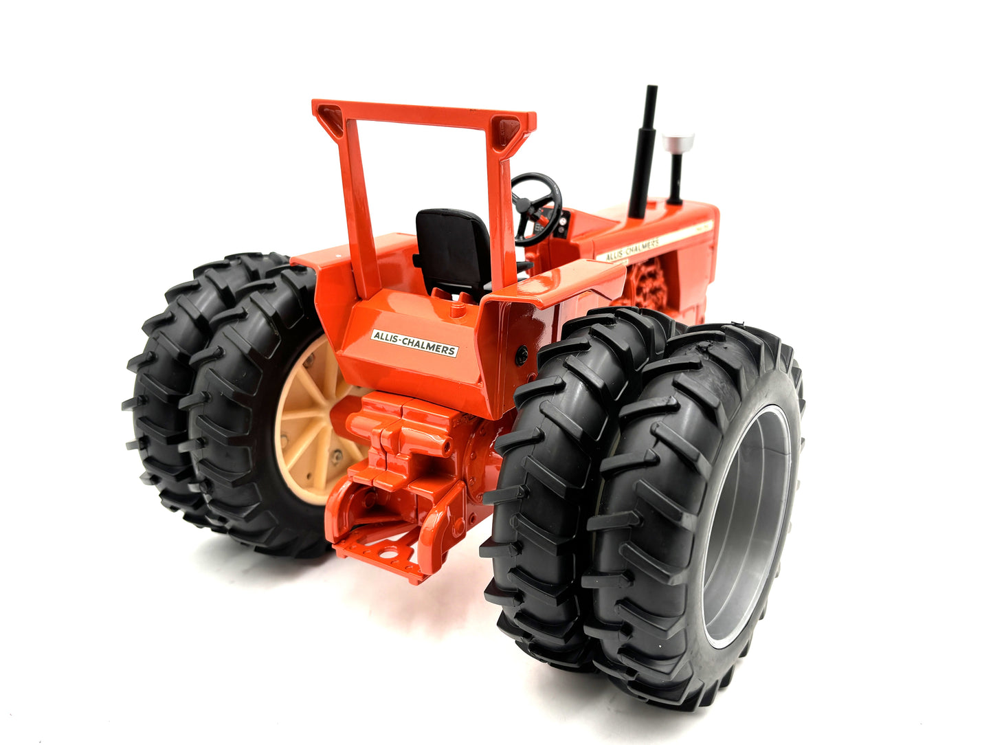 1/16 Allis-Chalmers 210 Summer Farm Toy Show