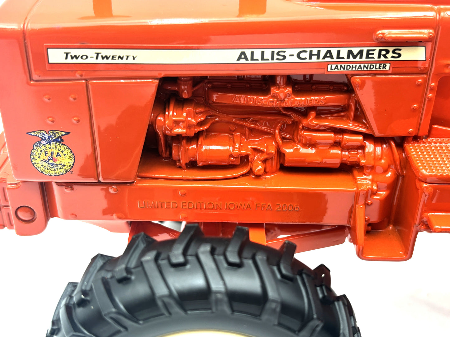 1/16 Allis-Chalmers 220 FFA Special Edition