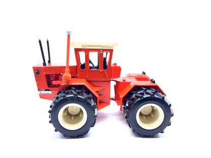 1/32 Allis-Chalmers 440 Toy Farmer Duals