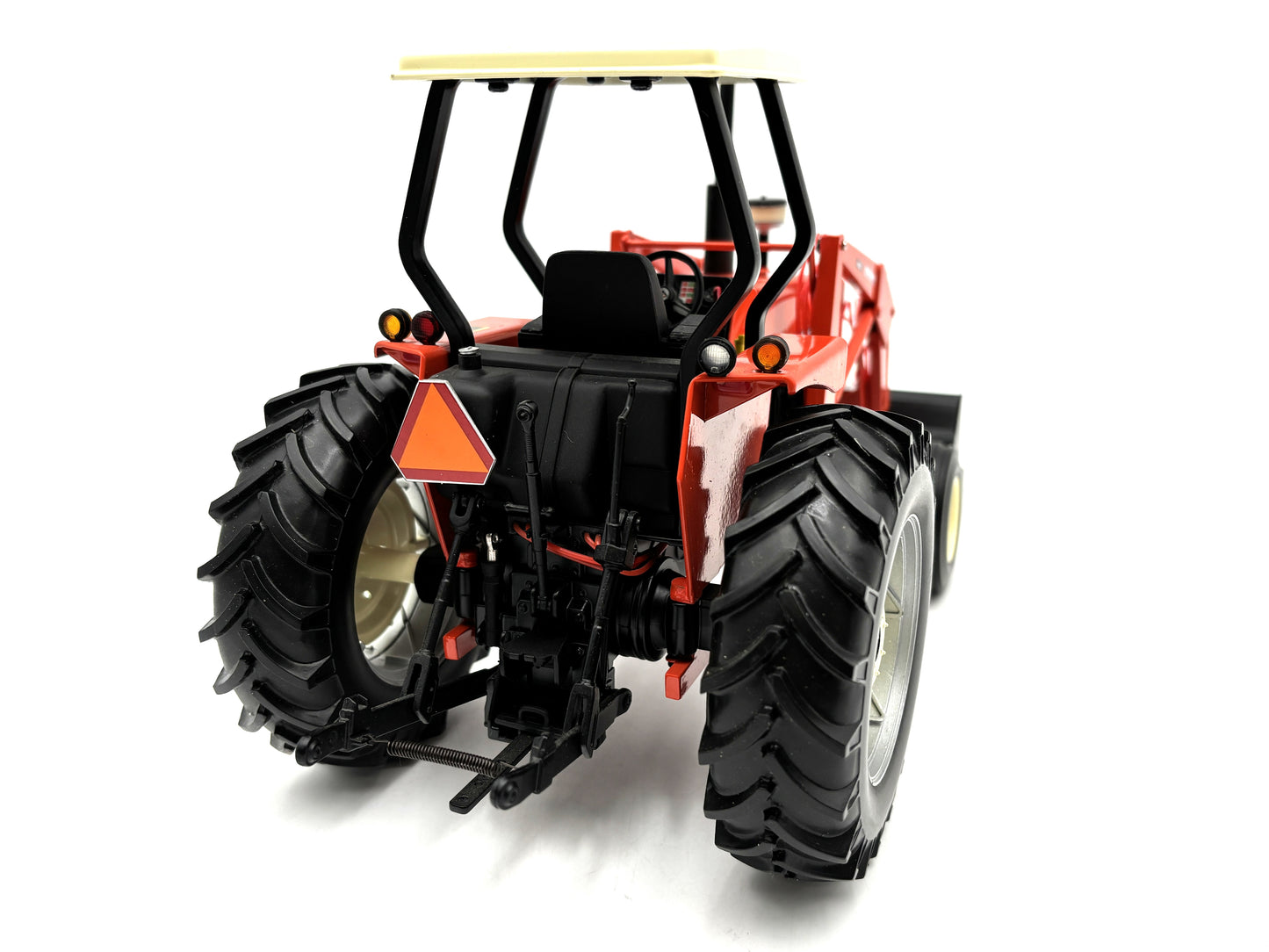 1/16 Allis-Chalmers 6080 with Loader