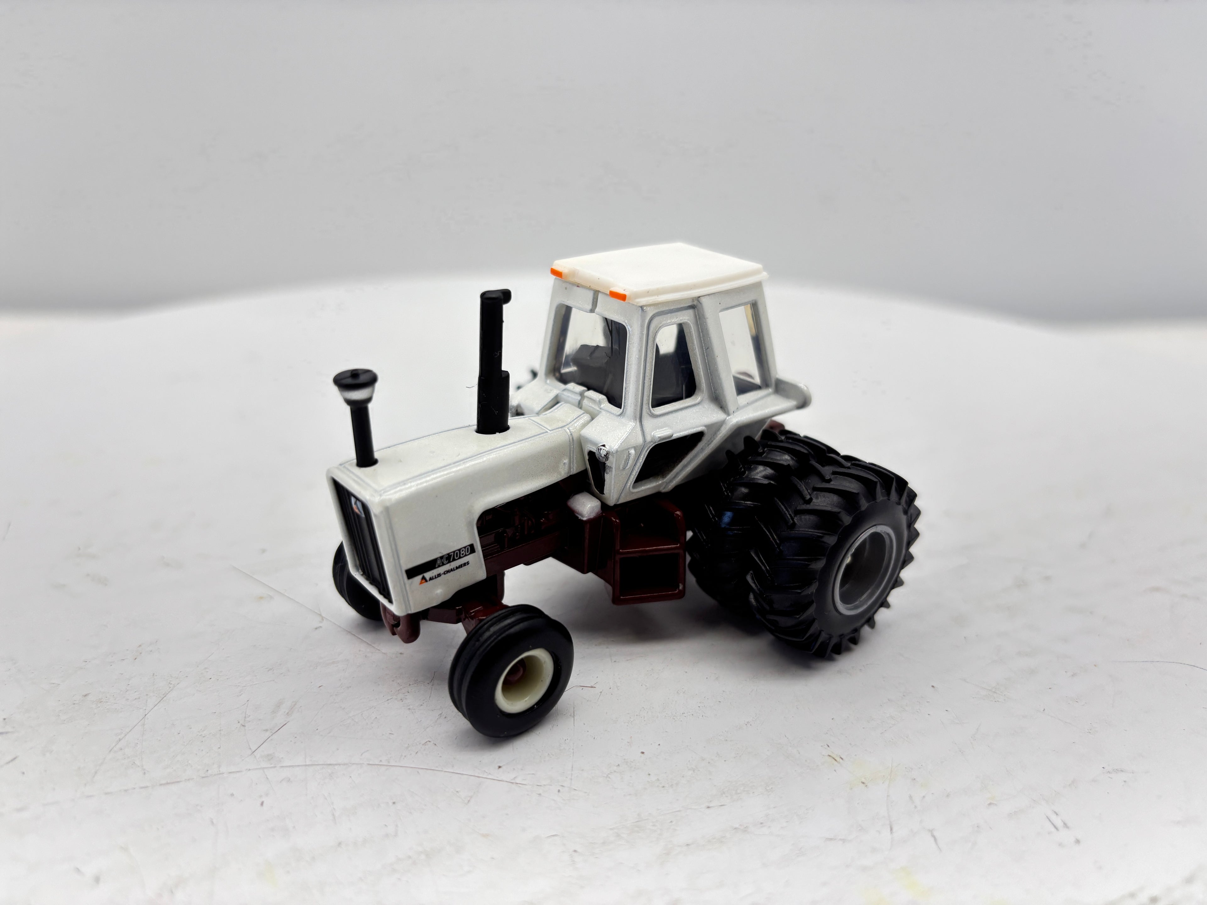 1/64 Allis-Chalmers 7080 White Chase
