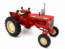 1/16 Allis-Chalmers D-15 Gas Canadian Farm Show