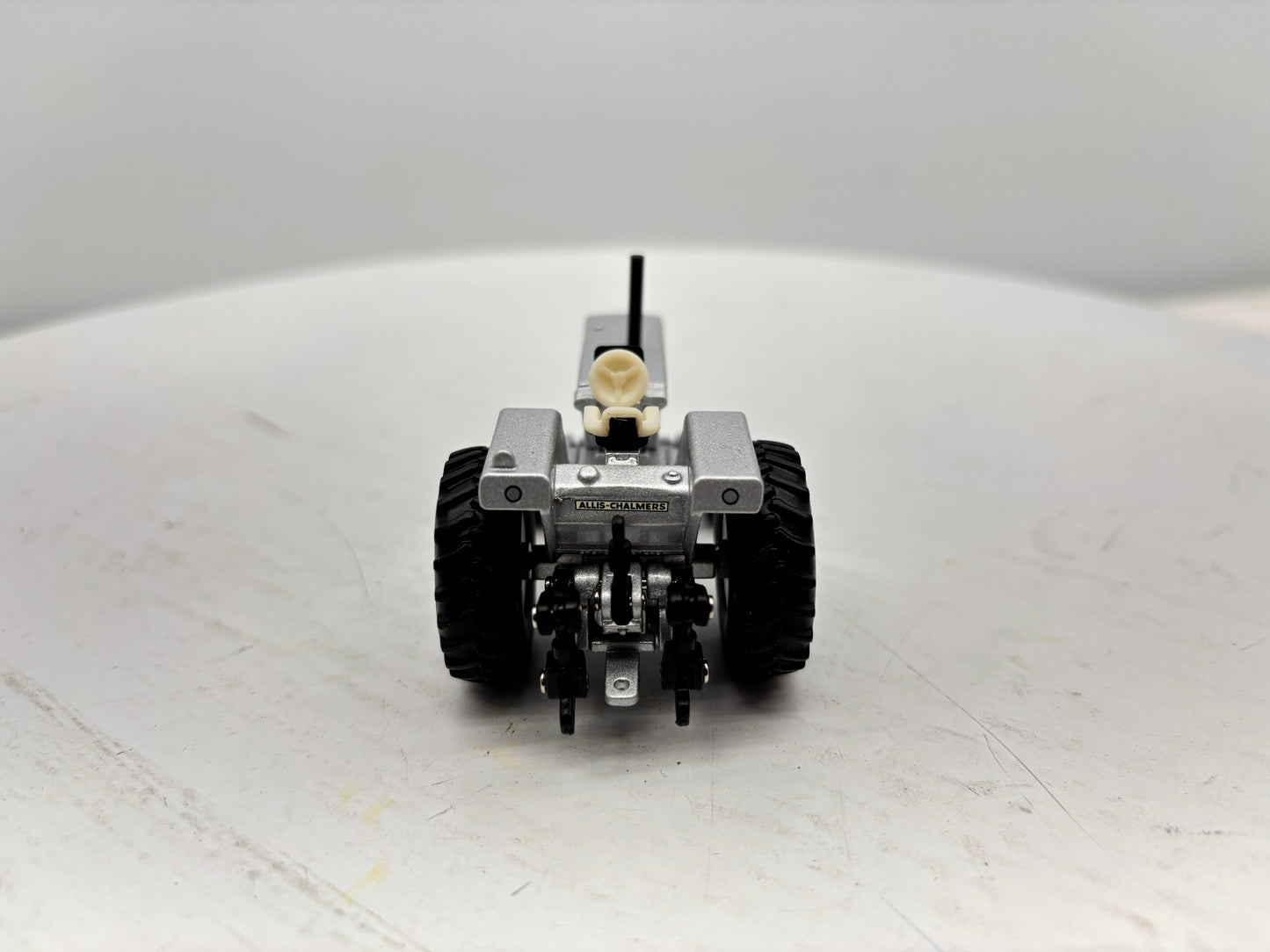 1/64 Allis-Chalmers D21 Prestige Silver Chase