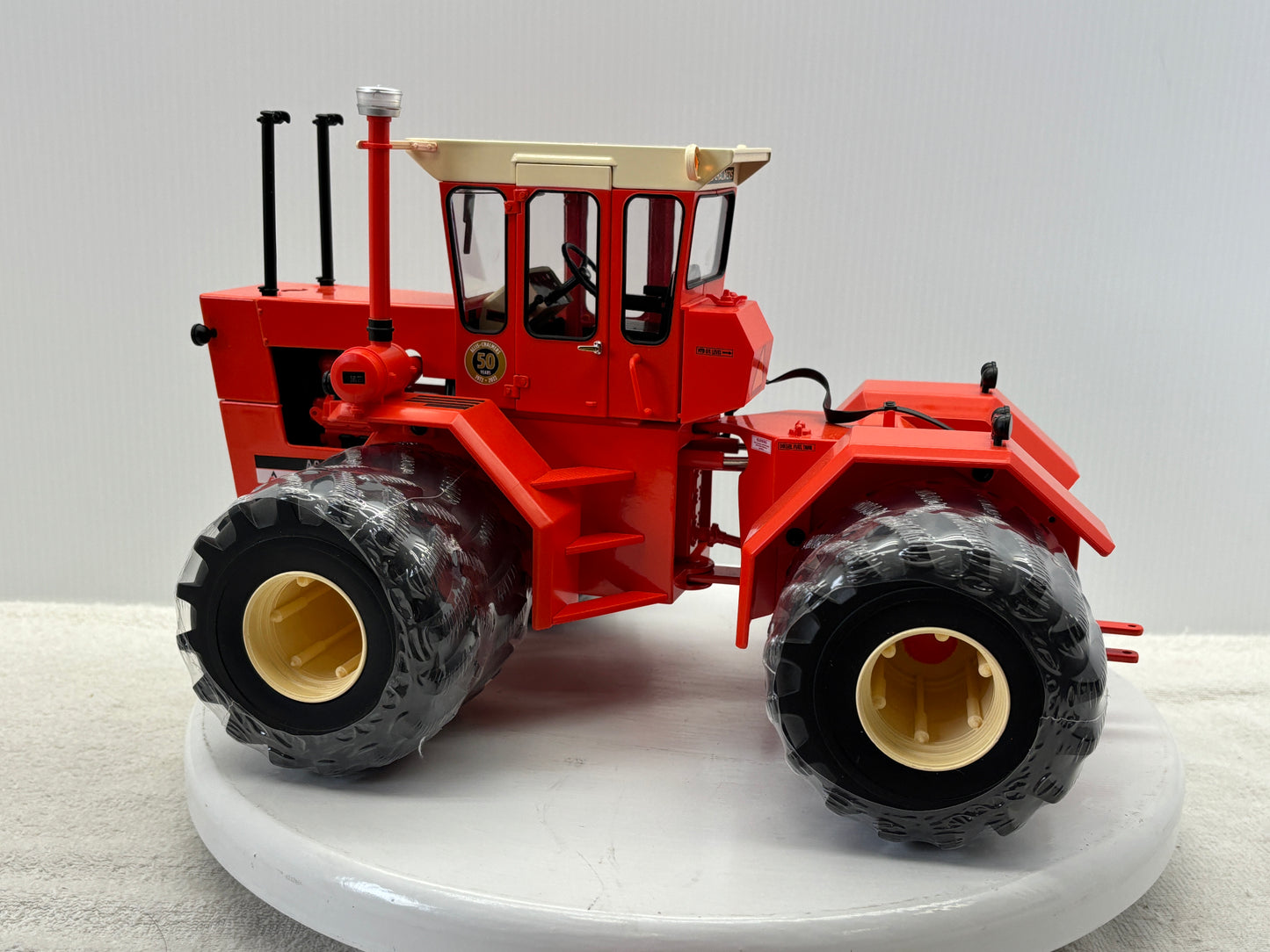 1/16 Allis-Chalmers 440 Prestige