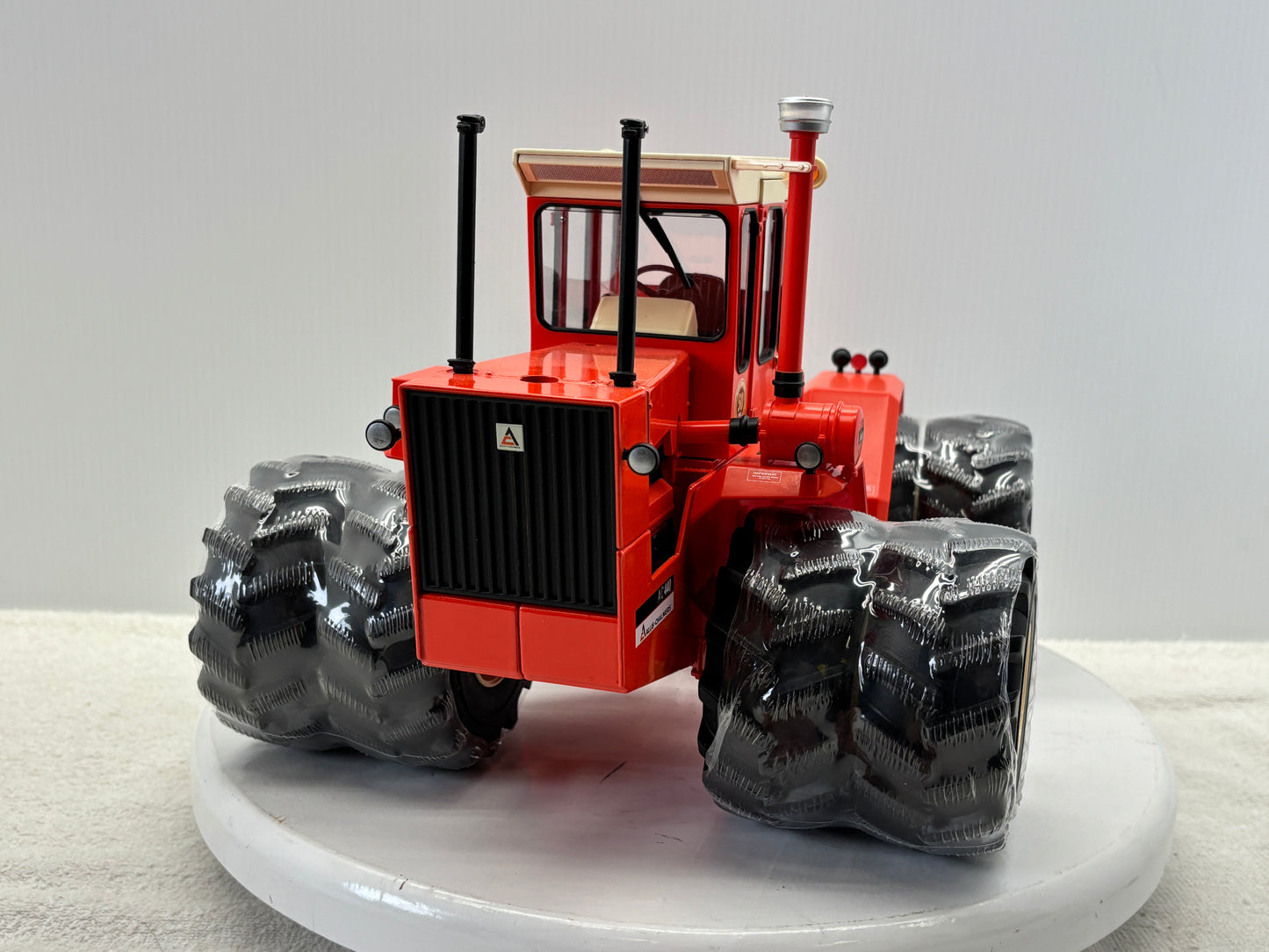 1/16 Allis-Chalmers 440 Prestige