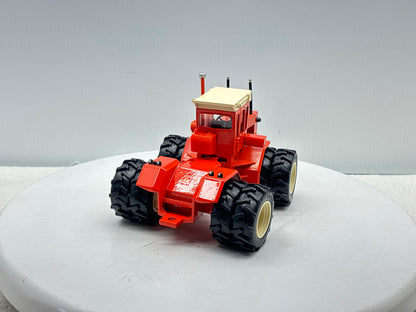 1/32 Allis-Chalmers 440 Toy Farmer Duals
