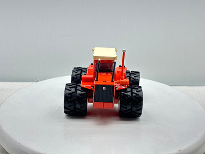 1/32 Allis-Chalmers 440 Toy Farmer Duals