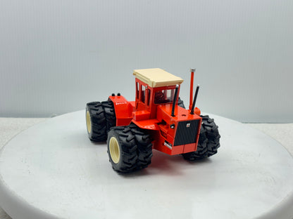 1/32 Allis-Chalmers 440 Toy Farmer Duals