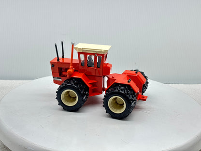 1/32 Allis-Chalmers 440 Toy Farmer Duals