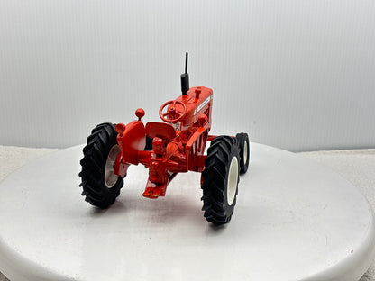 1/16 Allis-Chalmers D-15 Collector Edition