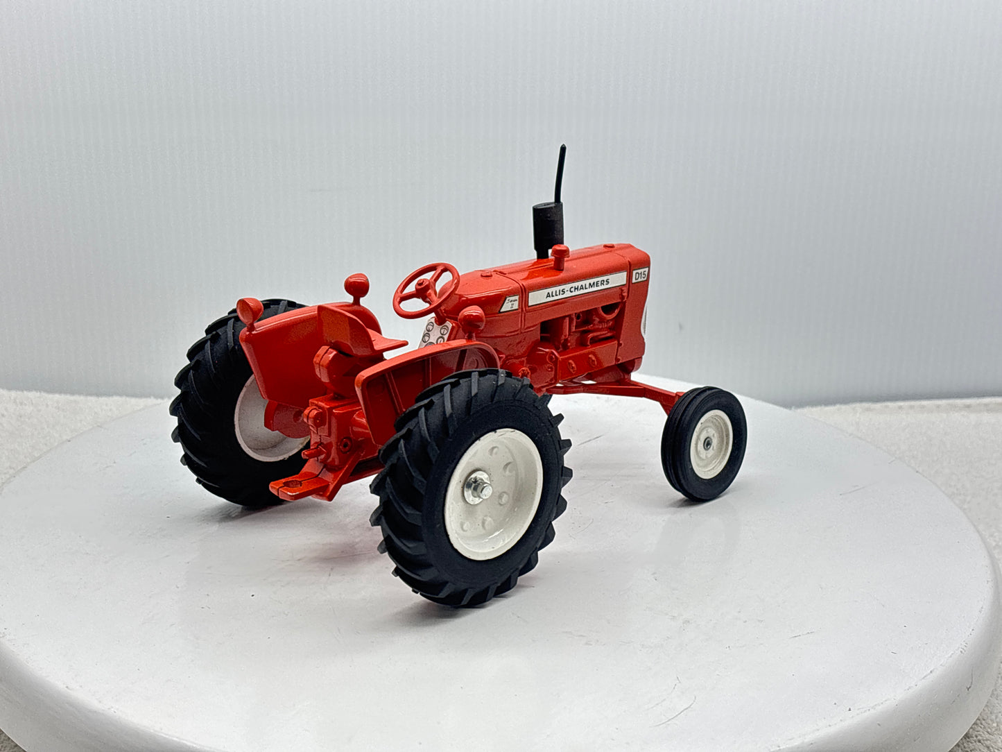 1/16 Allis-Chalmers D-15 Collector Edition
