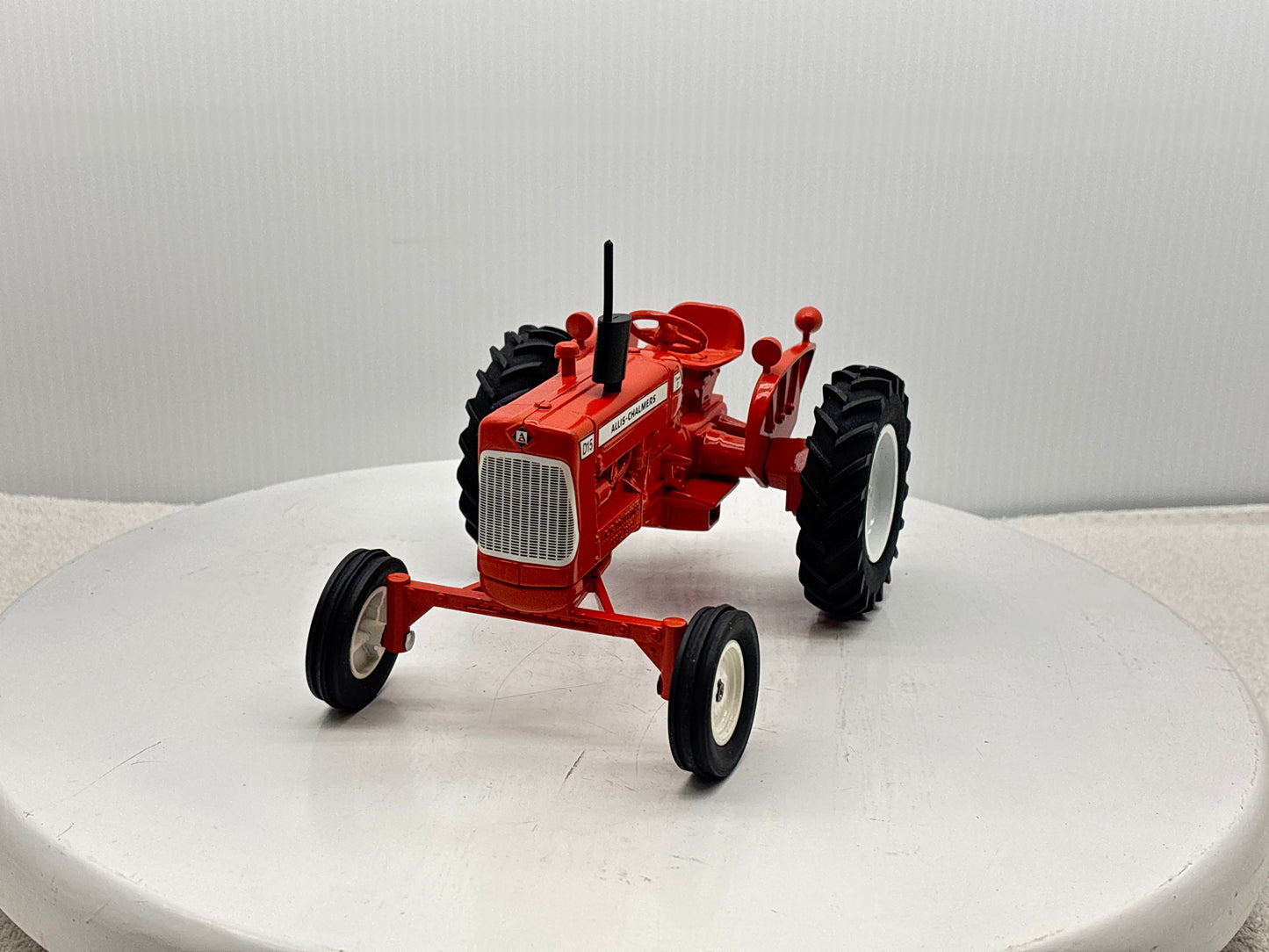 1/16 Allis-Chalmers D-15 Collector Edition