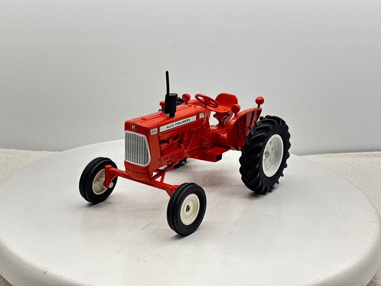 1/16 Allis-Chalmers D-15 Collector Edition