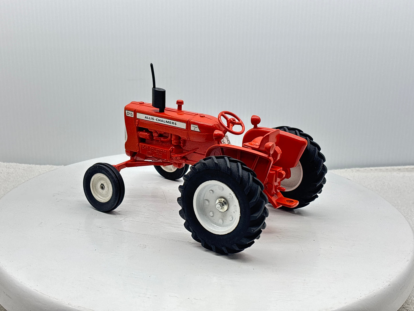 1/16 Allis-Chalmers D-15 Collector Edition